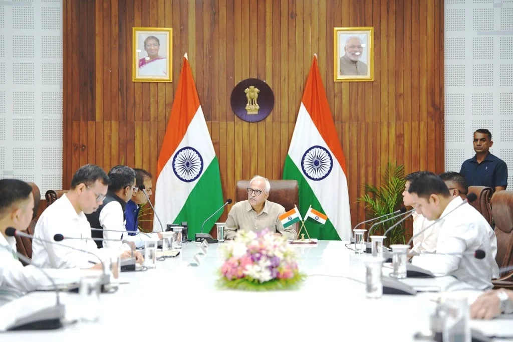 Governor reviews IDPs relief measures Meets Naga Peoples Organisation delegation optimized