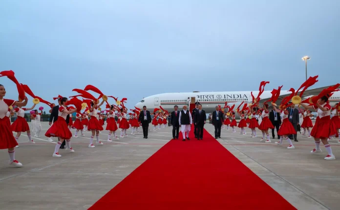 1740204-modi-lands-in-chna